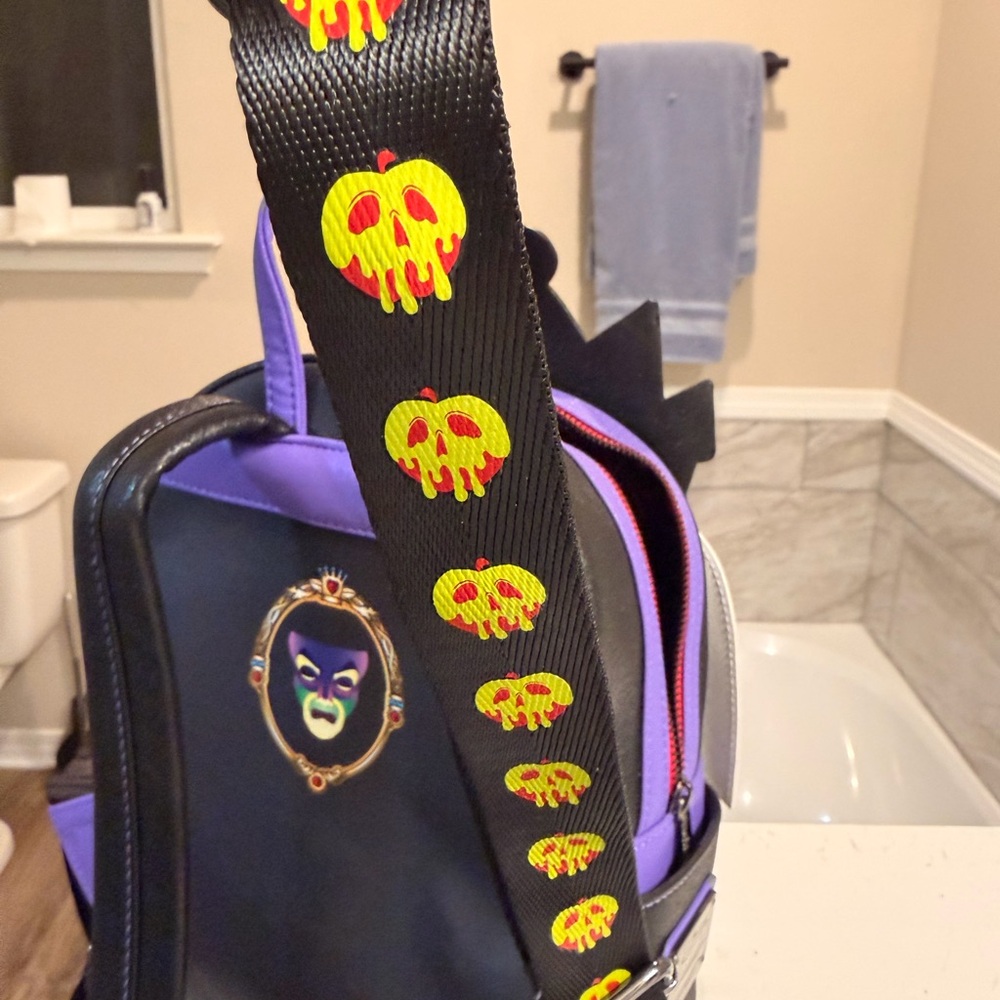 Disney Evil Queen Backpack - Black, White, Red - Picture 5 of 5